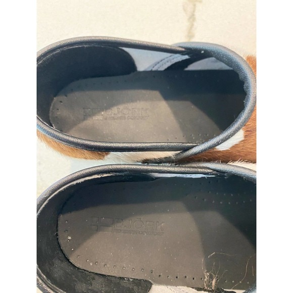 Cowhide Pattern Mules - Picture 3 of 7